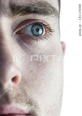 Close up of eye looking up Close up of eye looking up 18114086
