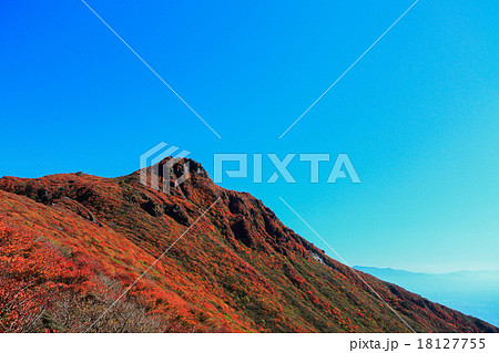 段原からの大船山の紅葉 18127755