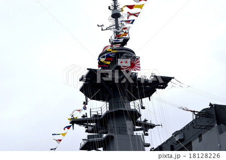 満艦飾の護衛艦いずも 満艦飾の護衛艦いずも 18128226