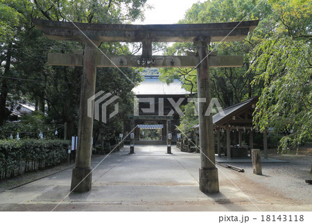 高知市「潮江天満宮」鳥居と楼門 高知市「潮江天満宮」鳥居と楼門 18143118