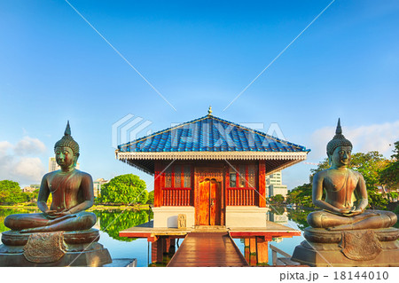 Seema Malaka temple 18144010