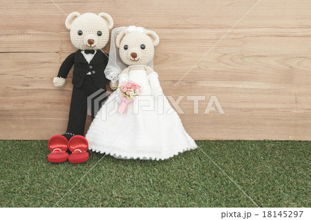 Romantic toy Bear in wedding secne Romantic toy Bear in wedding secne 18145297