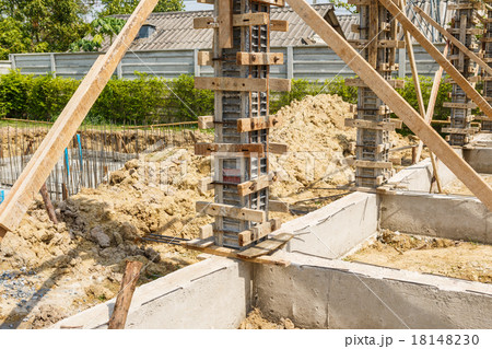 concrete pillar mold for house construction 18148230
