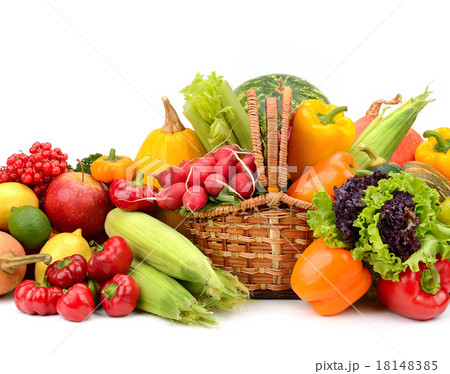 composition of fruits and vegetables in basket 18148385