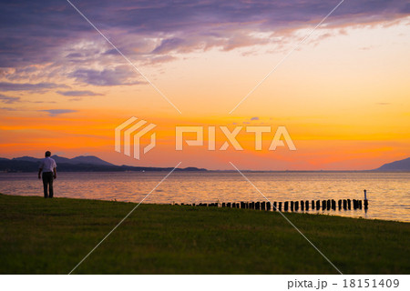 宍道湖の夕暮れ 18151409