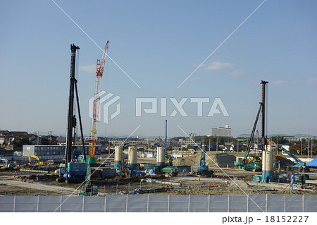 工事現場 杭打ち機 工事現場 杭打ち機 18152227