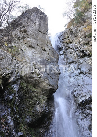 日本の滝百選 早戸大滝 18152355