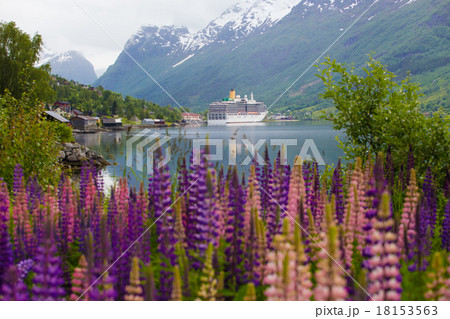 mountain landscape mountain landscape 18153563