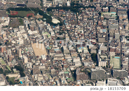 東京都板橋区の都営三田線志村坂上駅付近を空撮 18153709