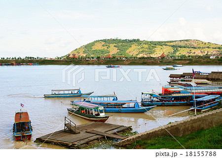 カンボジア シェムリアップ トレンサップ湖 カンボジア シェムリアップ トレンサップ湖 18155788