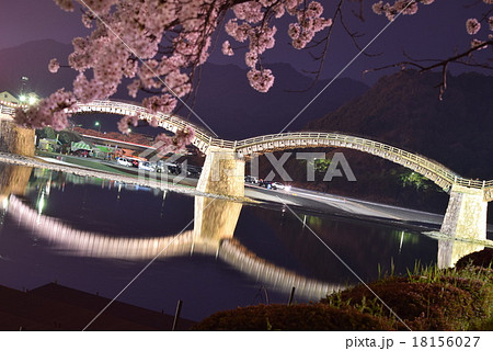 夜桜と橋 18156027