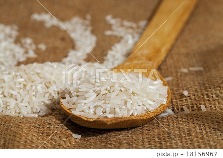 rice grains   18156967