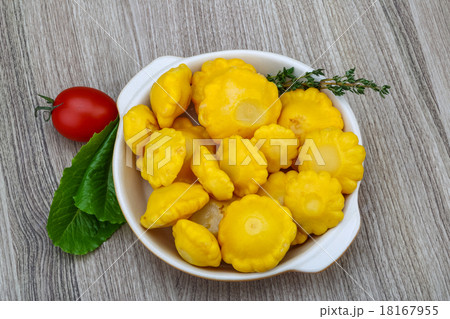 Pickled patissons 18167955