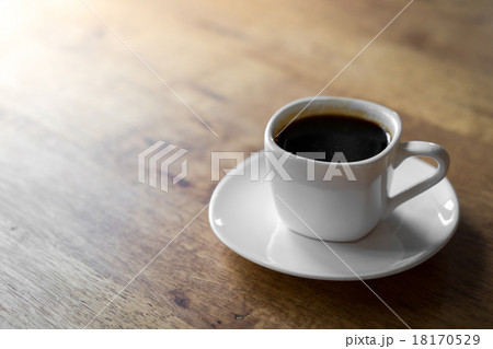 Espresso Coffee cup on wood table 18170529