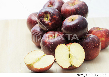 果物 りんご 秋映 旬の果実 果物 りんご 秋映 旬の果実 18170973