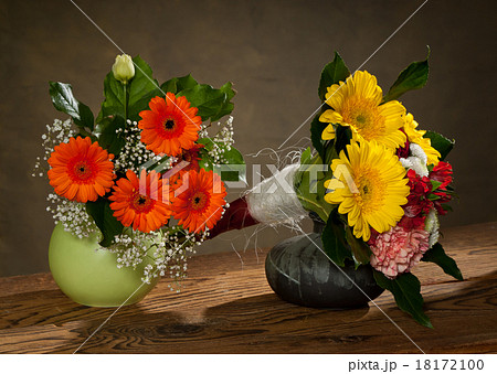 bouquet in vase 18172100
