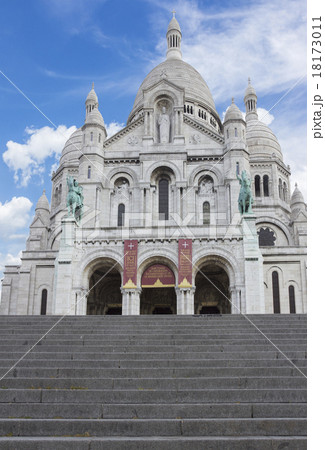 Sacre Coeur church, Paris 18173011