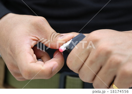 loading ammunition 18174556