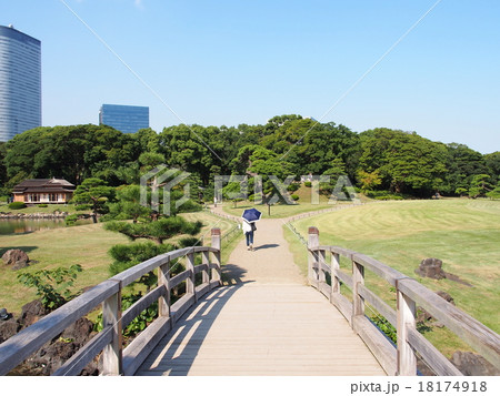 東京　浜離宮恩賜庭園　中の橋 18174918