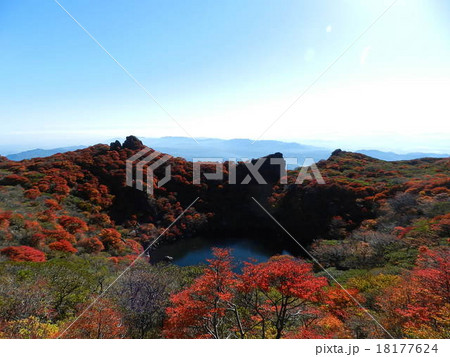 大船山（御池）の紅葉 18177624