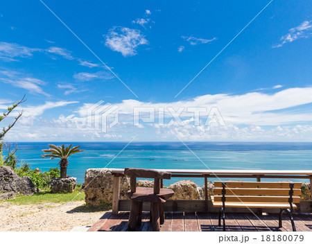 沖縄の海辺カフェの写真素材