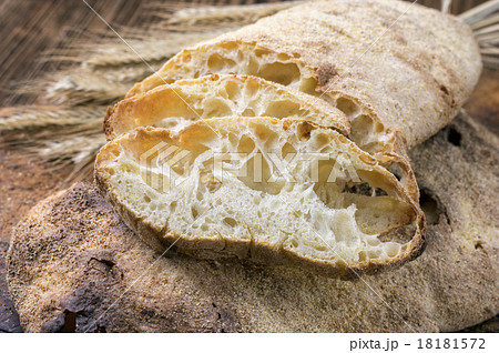 Ciabatta 18181572