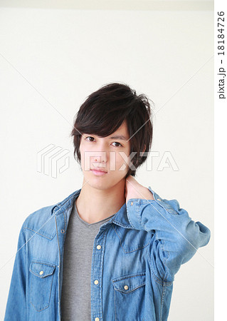 20代男性 18184726