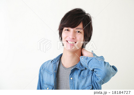 20代男性 18184727