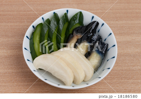 漬け物の盛り合わせ　 18186580