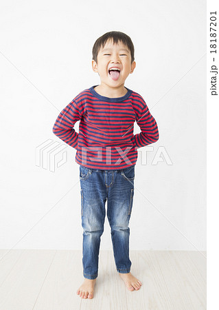 ポートレート 男の子 4歳の写真素材