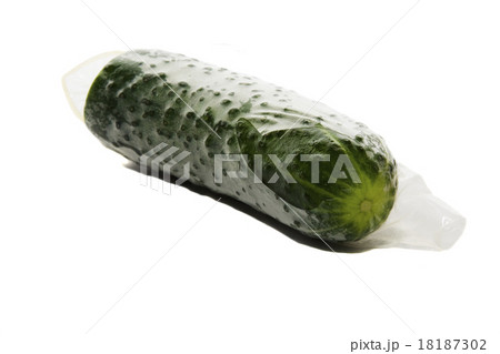 Green cucumbers  18187302