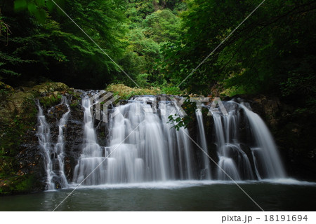 岩瀧寺の滝（島根県江津市） 18191694