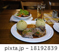 ドイツ料理　クヌーデル 18192839