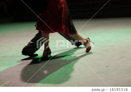 Tango Tango 18195318