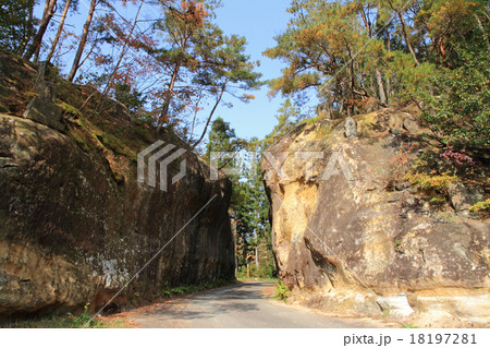 善光寺街道 青柳宿の大切通し 善光寺街道 青柳宿の大切通し 18197281