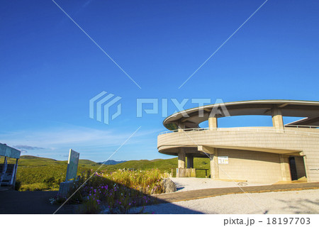 快晴の秋吉台展望台 18197703