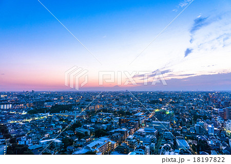 東京・ベッドタウン【トワイライト夜景】 18197822