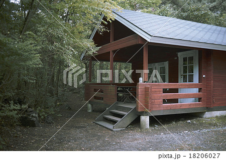 山奥のコテージ 山奥のコテージ 18206027