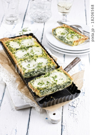 Mozzarella Spinach Tarte 18206568
