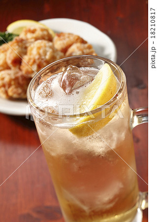 ハイボールと唐揚げ 18210817