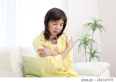 シニア シニア 18212474