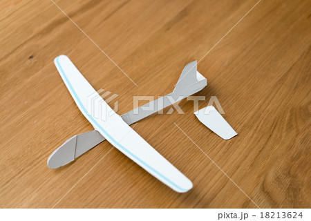 ペーパーグライダー 18213624