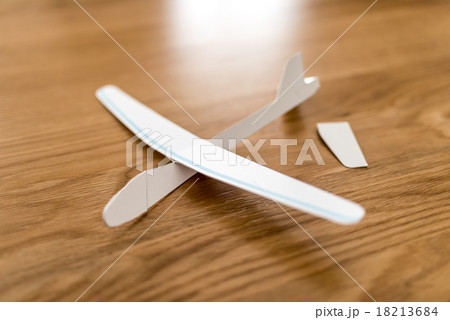 ペーパーグライダー 18213684