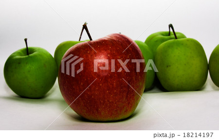 Green Apple Green Apple 18214197