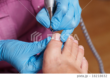 Pedicure Spa. Shaping nails and cuticles. manicur Pedicure Spa. Shaping nails and cuticles. manicur 18218632