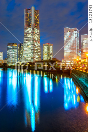 Yokohama, Japan Yokohama, Japan 18221745
