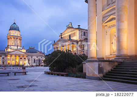 Gendarmenmarkt square in Berlin, Germany 18222077