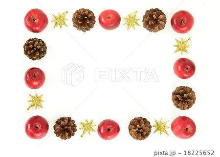 松かさ・姫りんご・オーナメントのフレーム 18225652