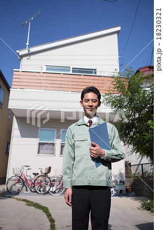 an affectionate father 18230321