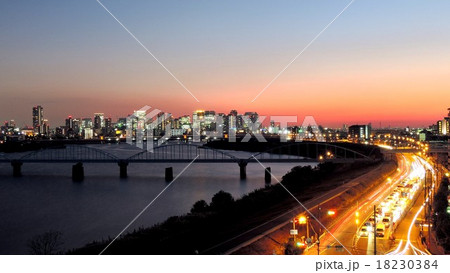 淀川と梅田の夜景-02 淀川と梅田の夜景-02 18230384